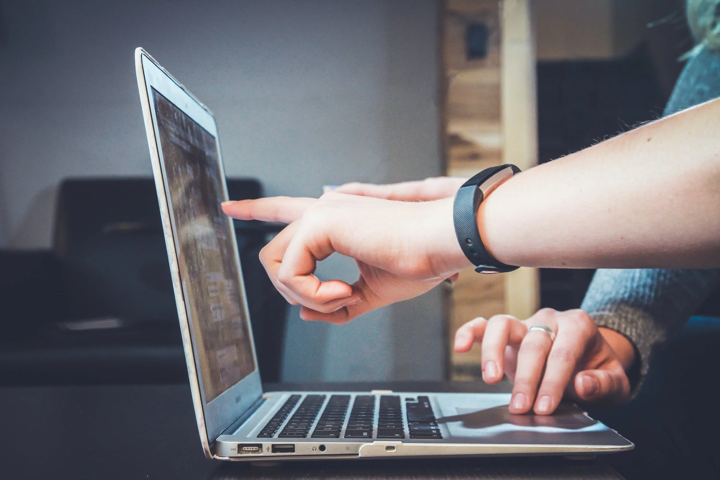 TAILORED PROGRAM You have the flexibility to tailor your package. Choose any 3 products from our BEW (Business Experience Workshop) and Business Simulation offerings to get up to 10% OFF!    WHAT PRODUCTS